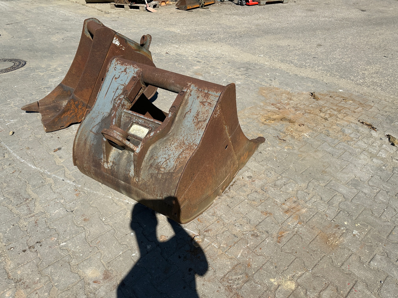 Tieflöffel Mantovanibenne 90 cm - Cazo para excavadora para Maquinaria de construcción: foto 3 Tieflöffel Mantovanibenne 90 cm - Cazo para excavadora para Maquinaria de construcción: foto 3