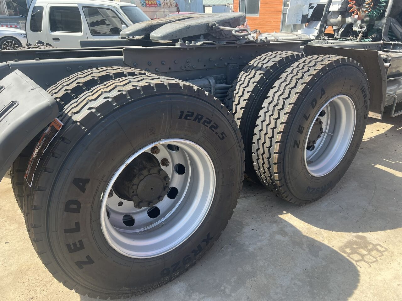 Howo 6x4 - Cabeza tractora: foto 5 Howo 6x4 - Cabeza tractora: foto 5