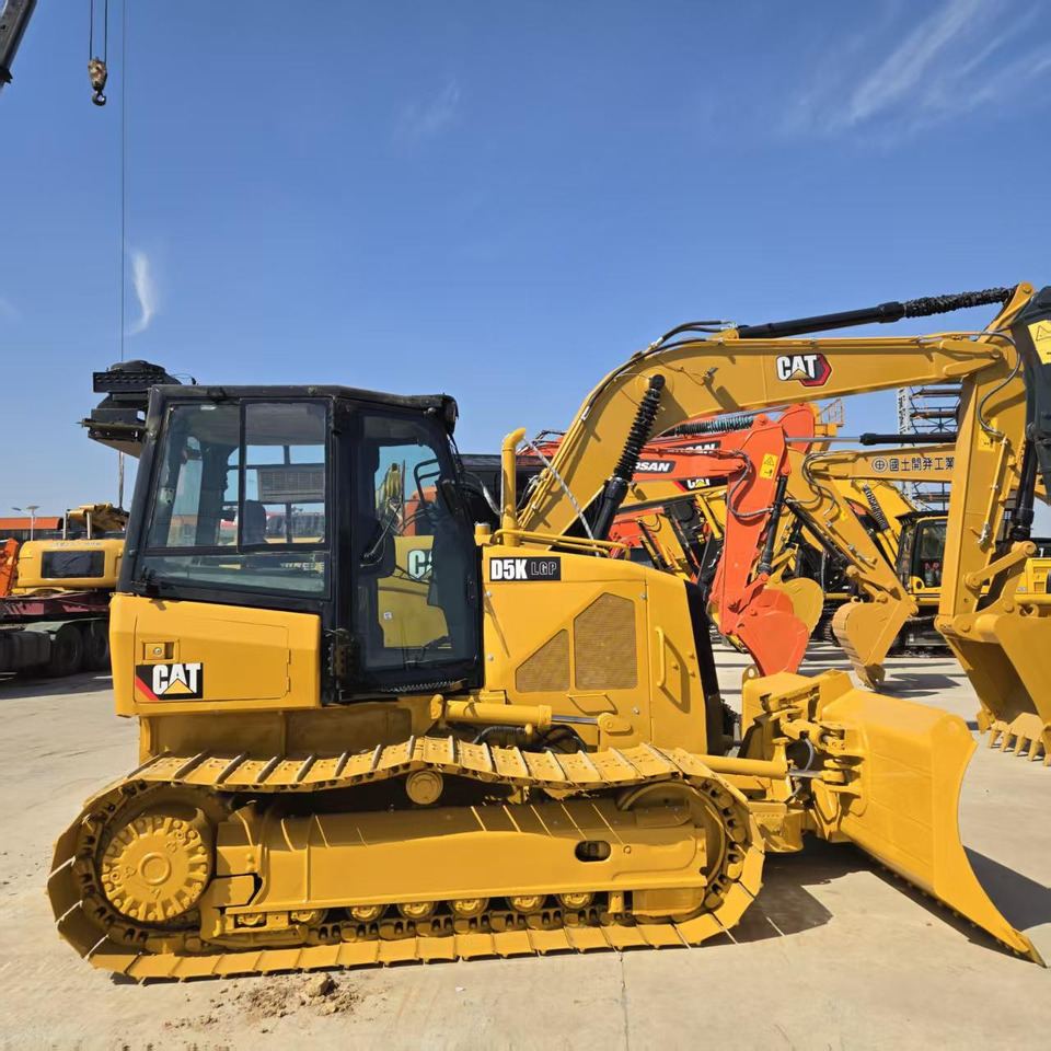 Caterpillar D5K - Excavadora de cadenas: foto 2 Caterpillar D5K - Excavadora de cadenas: foto 2