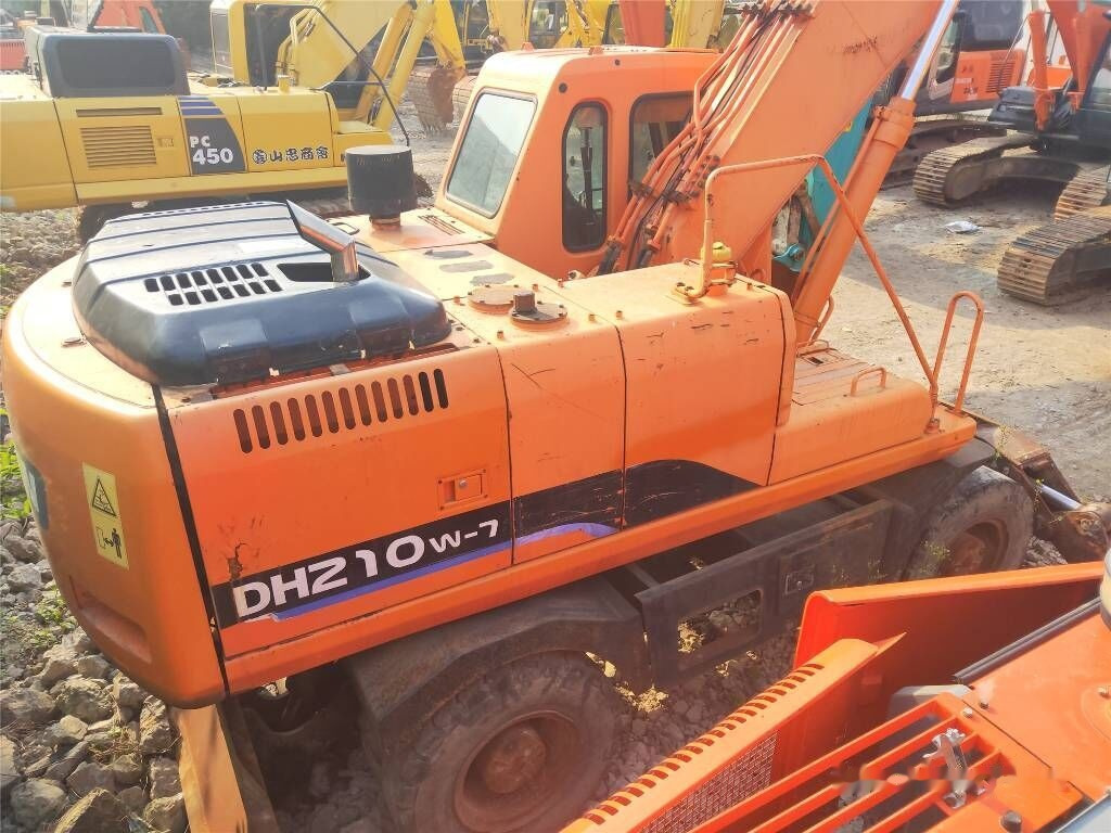 Doosan DH 210 W-7 - Excavadora de ruedas: foto 3 Doosan DH 210 W-7 - Excavadora de ruedas: foto 3