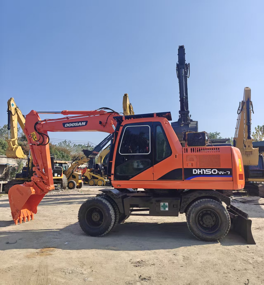 Doosan DH150W - Excavadora de ruedas: foto 2 Doosan DH150W - Excavadora de ruedas: foto 2