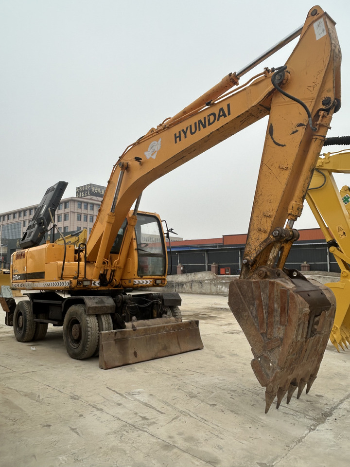 HYUNDAI R210W - Excavadora: foto 1 HYUNDAI R210W - Excavadora: foto 1