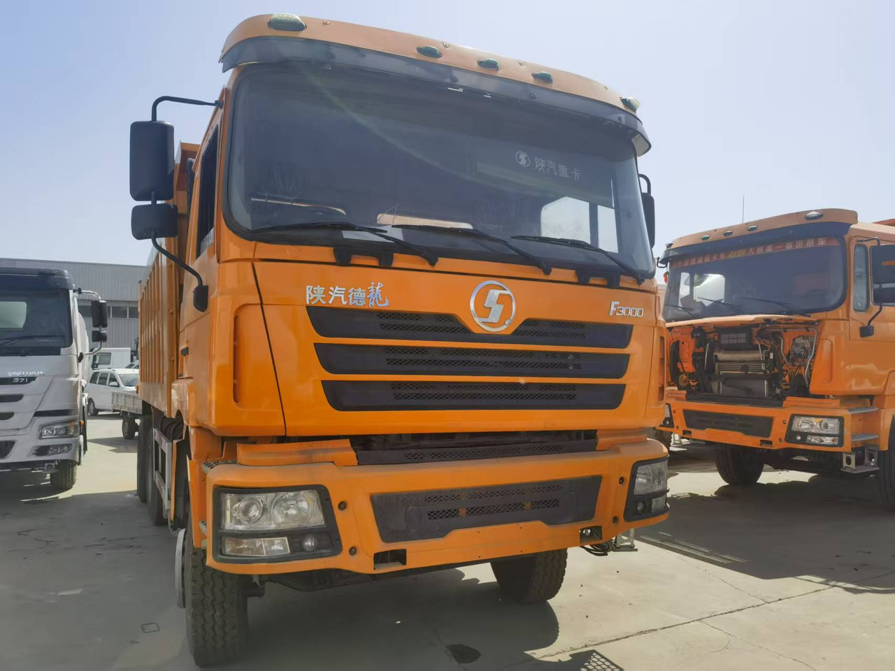 Shacman F3000 6*4 Dump truck - Camión volquete: foto 2 Shacman F3000 6*4 Dump truck - Camión volquete: foto 2