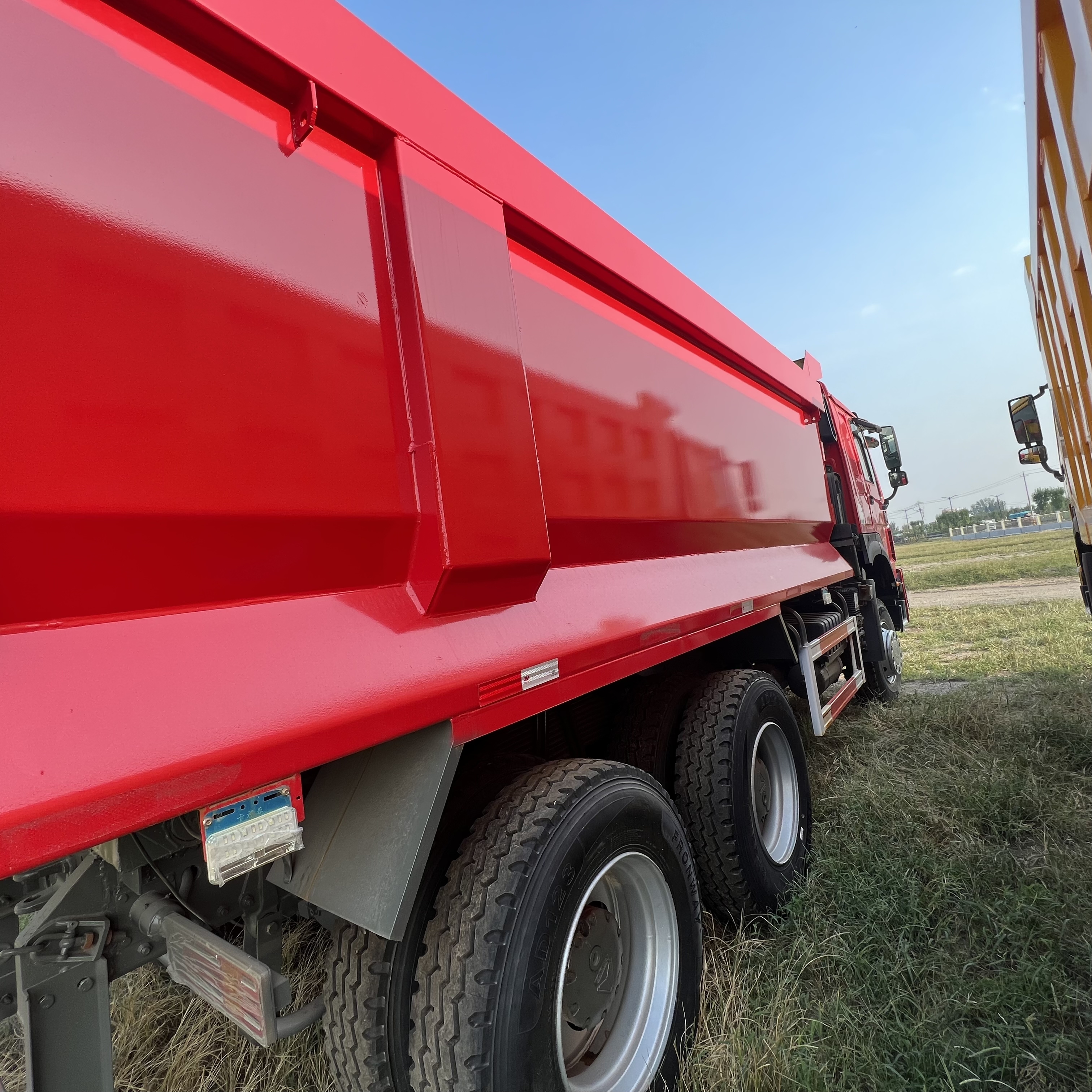 Sinotruk HOWO 371 6*4 Dump truck - Camión volquete: foto 5 Sinotruk HOWO 371 6*4 Dump truck - Camión volquete: foto 5