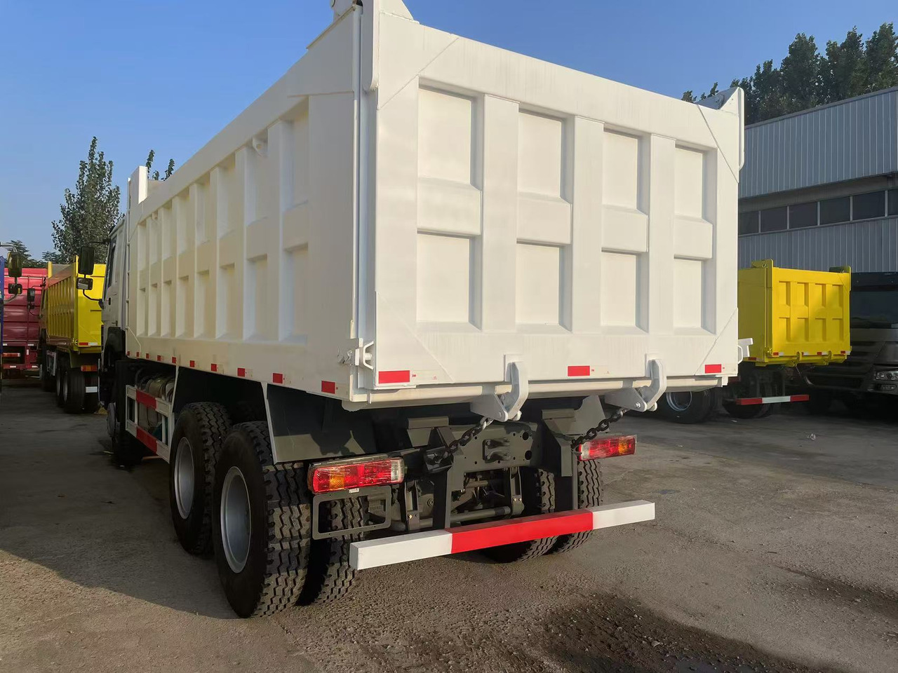 Sinotruk HOWO 371 brand new 6*4 Dump truck - Camión volquete: foto 3 Sinotruk HOWO 371 brand new 6*4 Dump truck - Camión volquete: foto 3