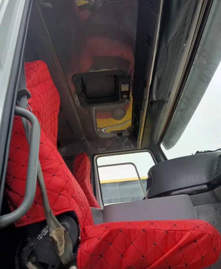 Sinotruk HOWO 6*4 - Camión caja abierta: foto 5 Sinotruk HOWO 6*4 - Camión caja abierta: foto 5