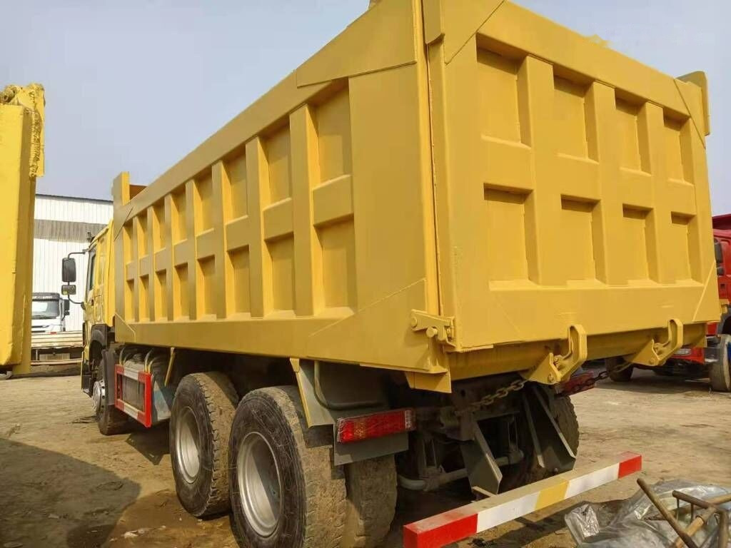 Sinotruk HOWO 6*4 Dump truck - Camión volquete: foto 3 Sinotruk HOWO 6*4 Dump truck - Camión volquete: foto 3