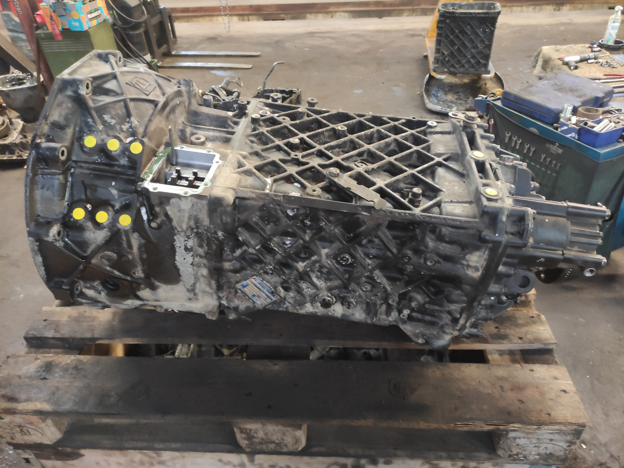 MAN TGA, TGS, TGX - Caja de cambios para Camión: foto 1 MAN TGA, TGS, TGX - Caja de cambios para Camión: foto 1