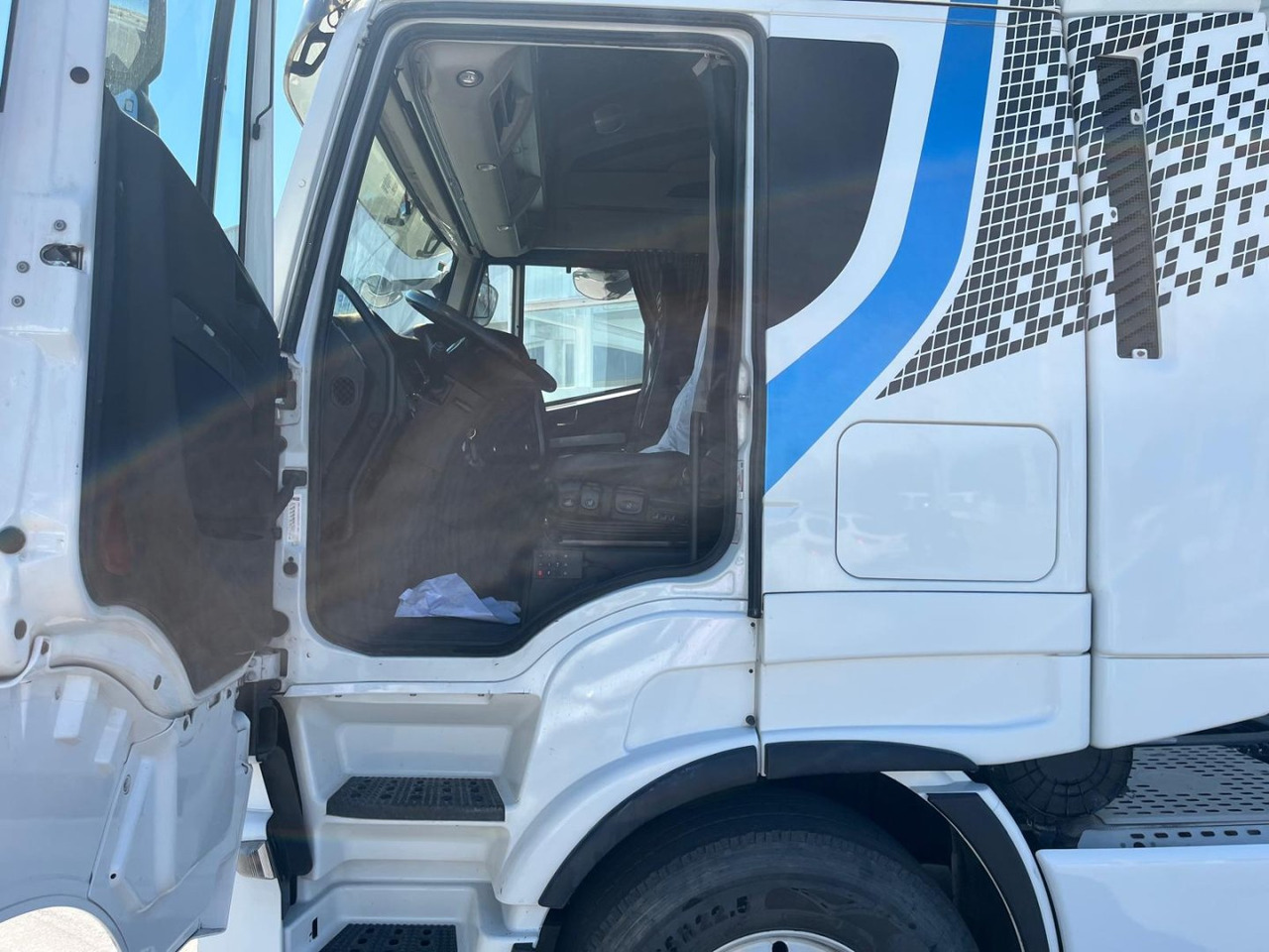 Cabeza Tractora IVECO 510 AUTOMATICO INTARDER - Cabeza tractora: foto 5 Cabeza Tractora IVECO 510 AUTOMATICO INTARDER - Cabeza tractora: foto 5
