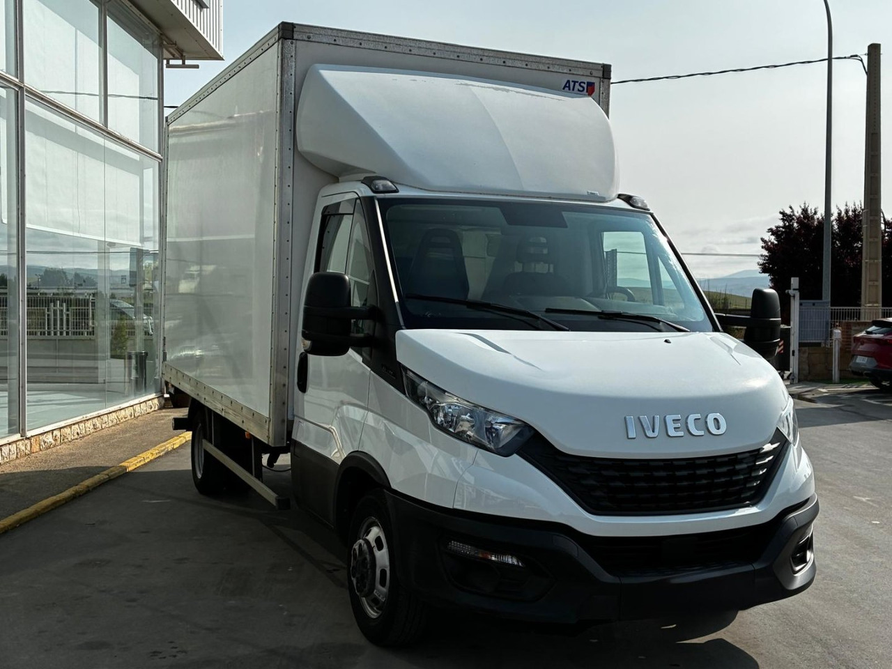 Caja cerrada IVECO 35C16 20m3 - Furgoneta caja cerrada: foto 3 Caja cerrada IVECO 35C16 20m3 - Furgoneta caja cerrada: foto 3
