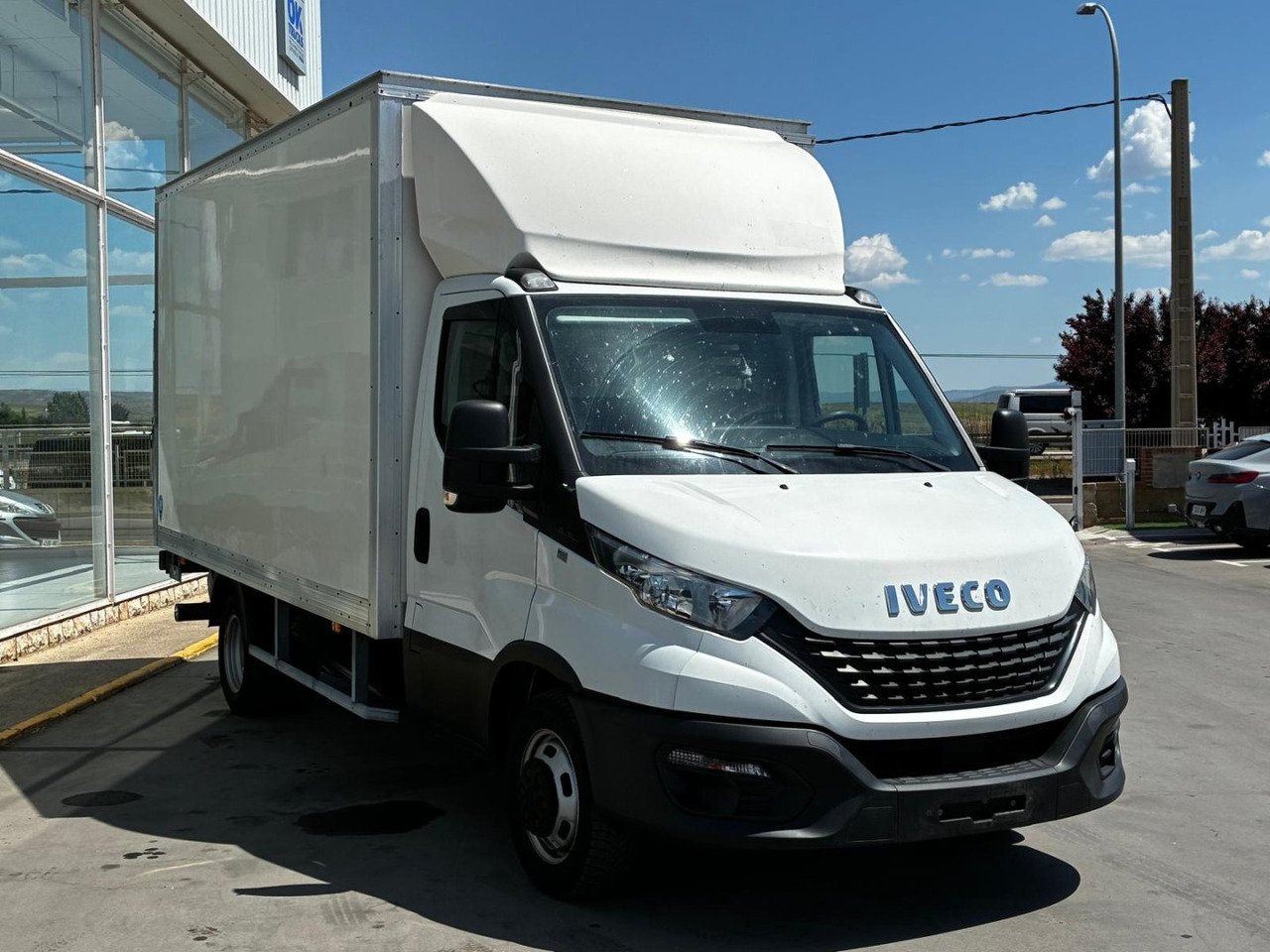 Caja cerrada IVECO 35C16 20m3 - Furgoneta caja cerrada: foto 3 Caja cerrada IVECO 35C16 20m3 - Furgoneta caja cerrada: foto 3