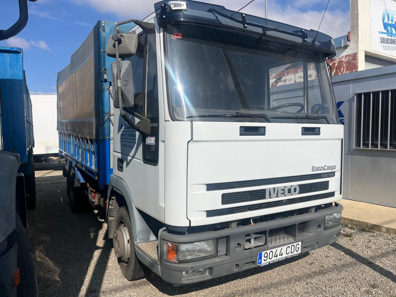 Caja cerrada IVECO Eurocargo ML80E17 - Camión lona: foto 3 Caja cerrada IVECO Eurocargo ML80E17 - Camión lona: foto 3