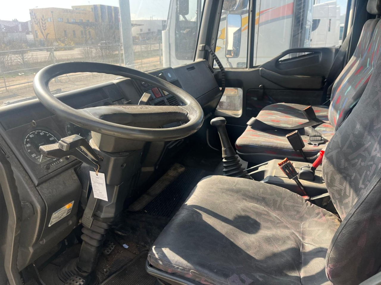 Caja cerrada IVECO Eurocargo ML80E17 - Camión lona: foto 5 Caja cerrada IVECO Eurocargo ML80E17 - Camión lona: foto 5