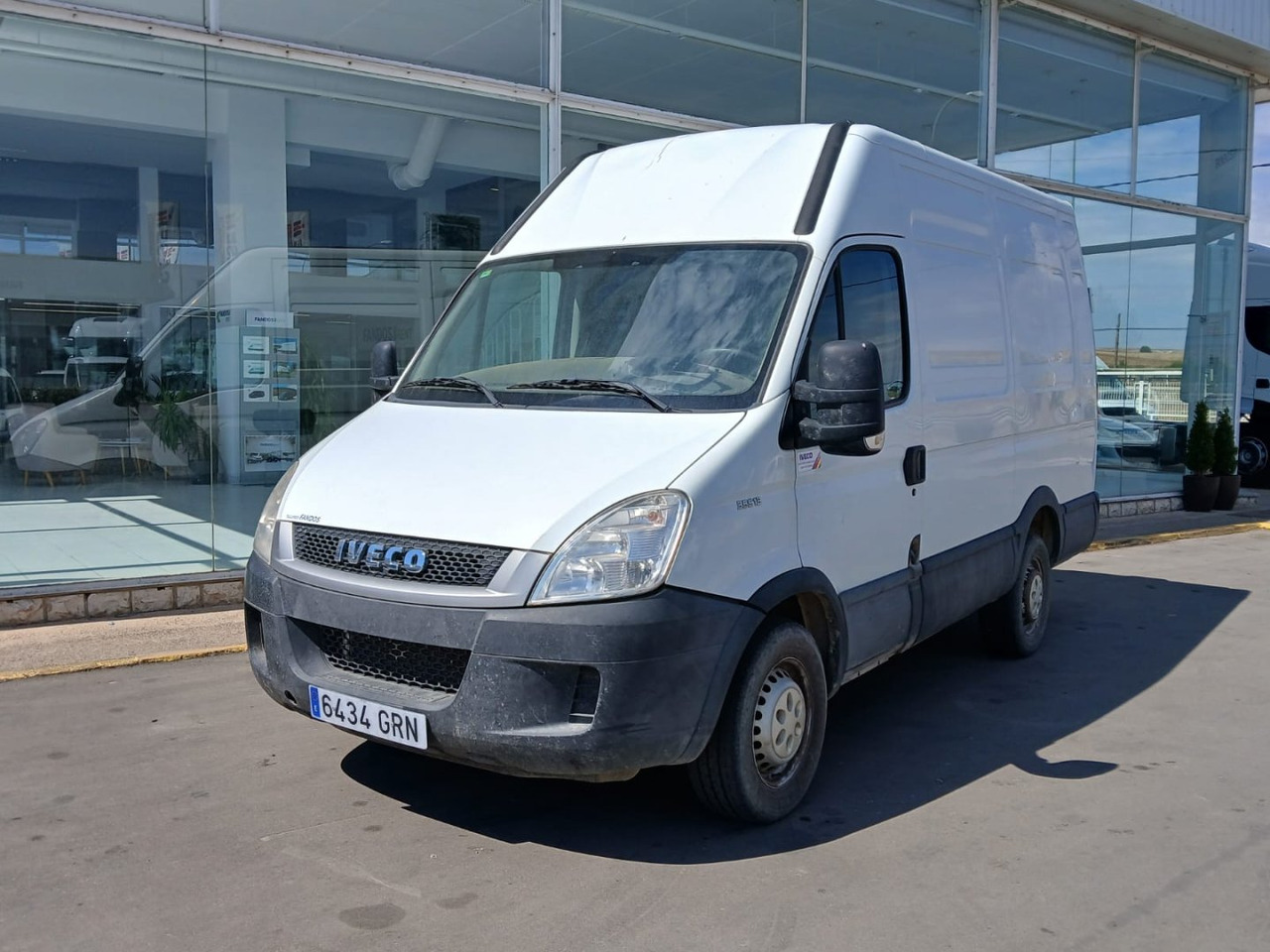 Furgón IVECO 35S13 V 10m3 - Furgón: foto 1 Furgón IVECO 35S13 V 10m3 - Furgón: foto 1