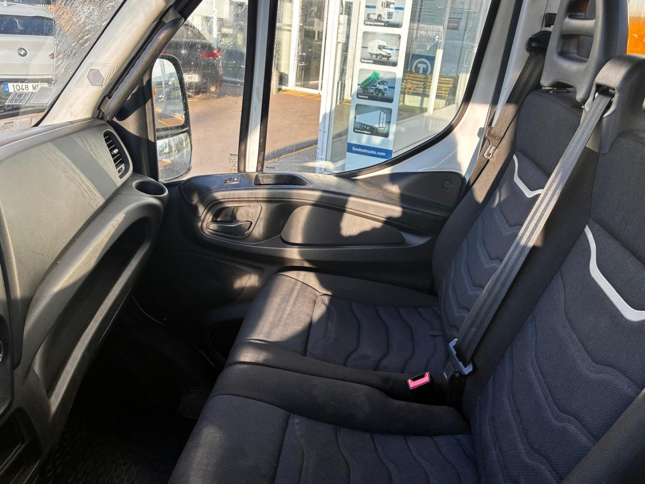 Furgoneta basculante Volquete/Dumper IVECO 35C14 CAJA BASCULANTE: foto 11 Furgoneta basculante Volquete/Dumper IVECO 35C14 CAJA BASCULANTE: foto 11