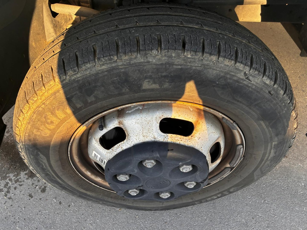 Furgoneta basculante Volquete/Dumper IVECO 35C14 CAJA BASCULANTE: foto 14 Furgoneta basculante Volquete/Dumper IVECO 35C14 CAJA BASCULANTE: foto 14