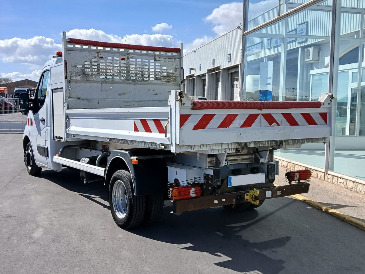 Volquete/Dumper Renault MASTER R3500 L3 2.3 - Furgoneta basculante: foto 3 Volquete/Dumper Renault MASTER R3500 L3 2.3 - Furgoneta basculante: foto 3