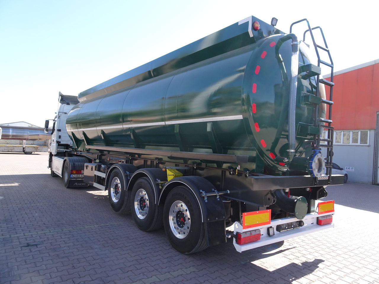 NURSAN Slurry Tanker - Semirremolque cisterna: foto 2 NURSAN Slurry Tanker - Semirremolque cisterna: foto 2
