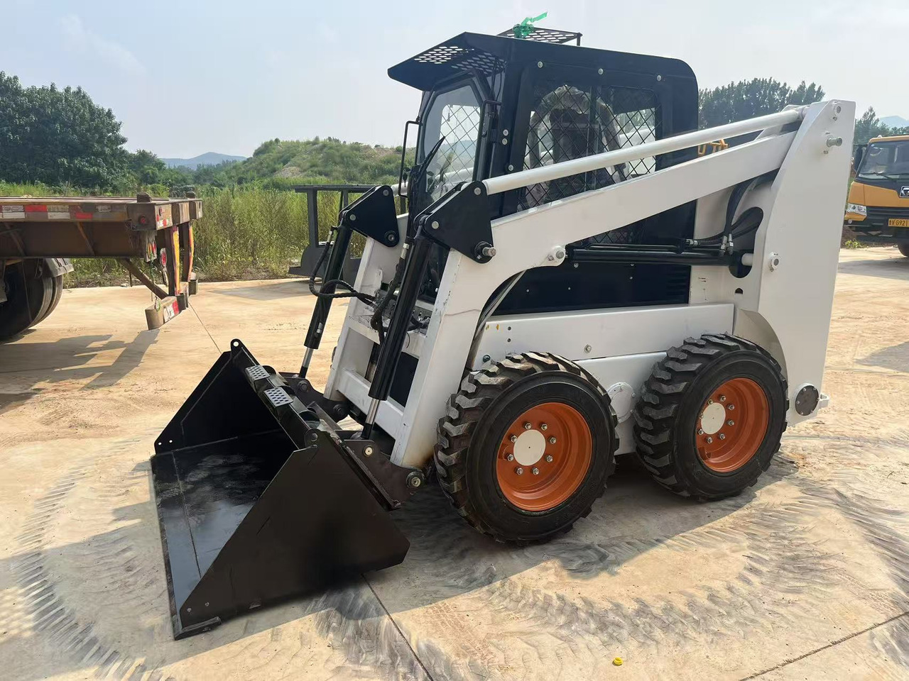 BOBCAT S450 S550 T770 BRAND NEW - Minicargadora: foto 1 BOBCAT S450 S550 T770 BRAND NEW - Minicargadora: foto 1