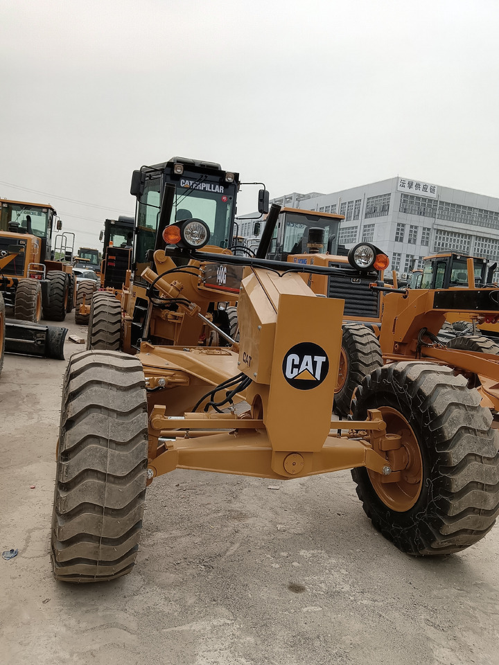 CATERPILLAR 140G - Grader: foto 2 CATERPILLAR 140G - Grader: foto 2