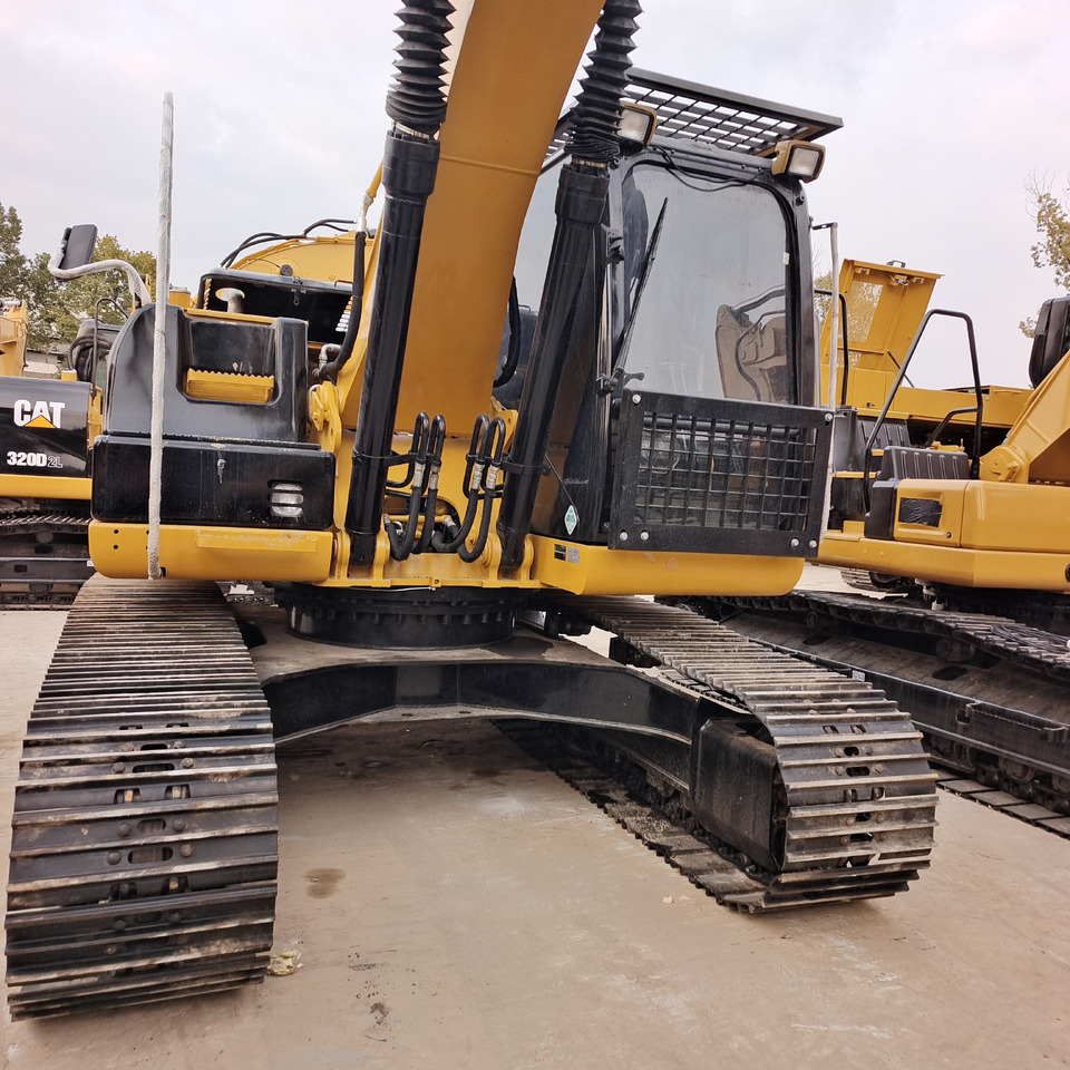 Excavadora de cadenas CATERPILLAR 320D CAT 320D2 L: foto 1