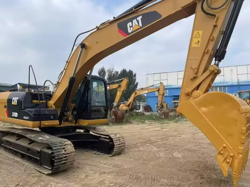 CATERPILLAR 320D2 L CAT - Excavadora de cadenas: foto 2 CATERPILLAR 320D2 L CAT - Excavadora de cadenas: foto 2