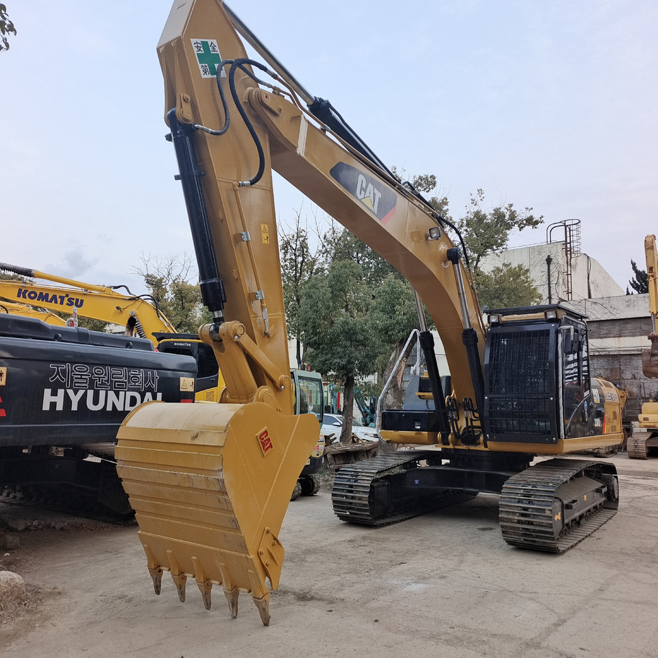 CATERPILLAR 330D2L CAT 330 GC 320D - Excavadora de cadenas: foto 1 CATERPILLAR 330D2L CAT 330 GC 320D - Excavadora de cadenas: foto 1