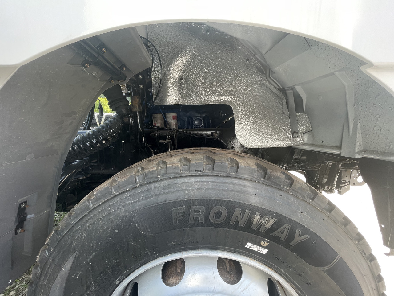 SHACMAN F3000 - Cabeza tractora: foto 2 SHACMAN F3000 - Cabeza tractora: foto 2