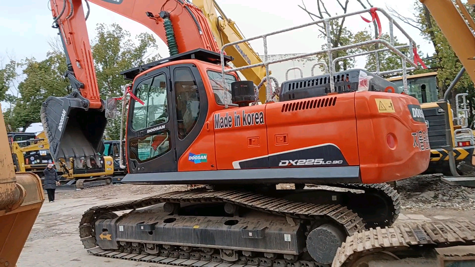 Excavadora de cadenas DOOSAN DX 225 LC - 9 C DX225 LCA: foto 1