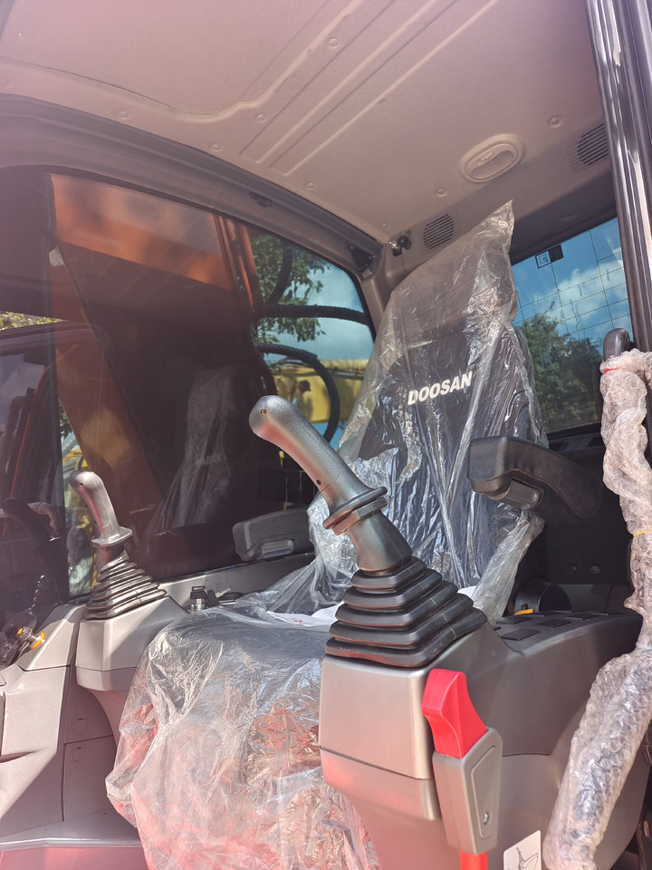 DOOSAN DX225LCA - Excavadora de cadenas: foto 4 DOOSAN DX225LCA - Excavadora de cadenas: foto 4