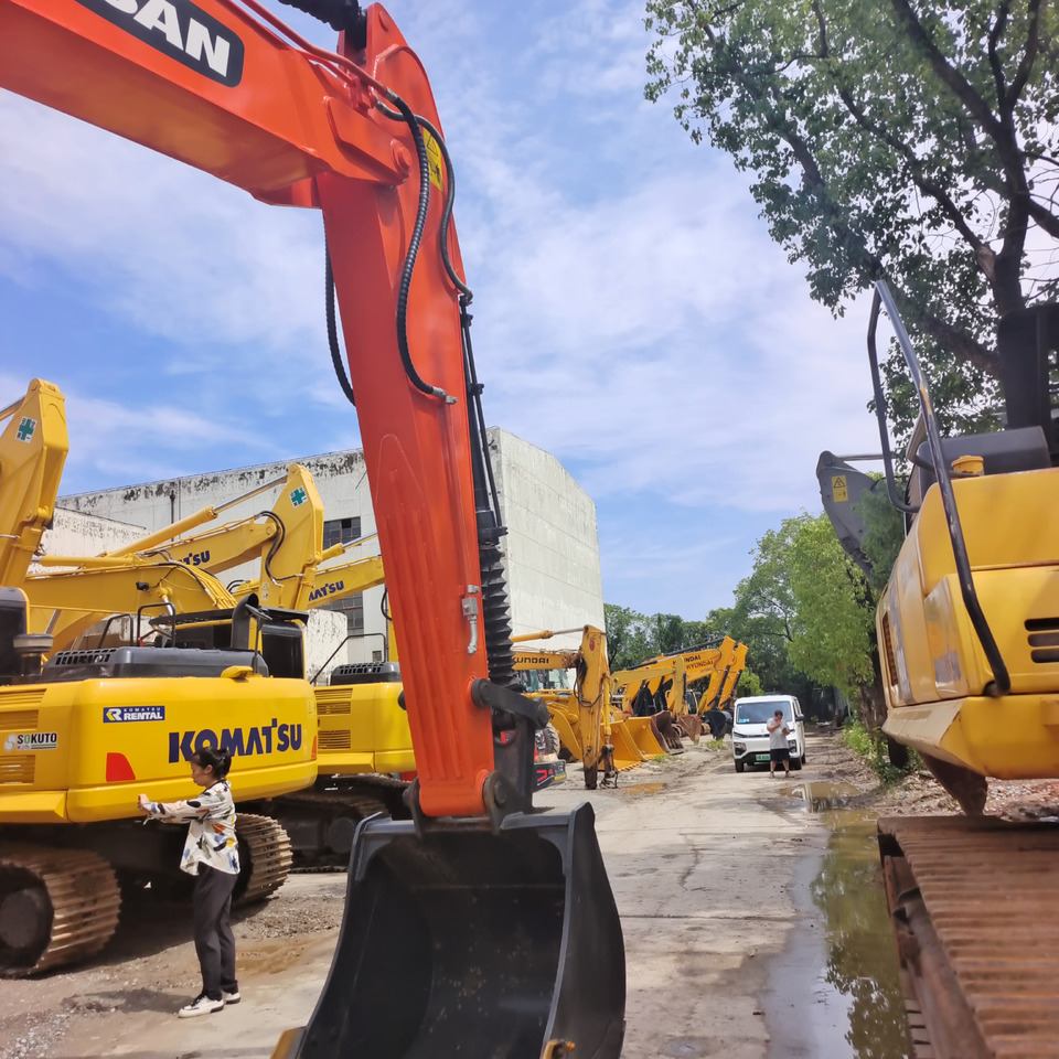 DOOSAN DX225LCA DX225 LC - 9C - Excavadora de cadenas: foto 5 DOOSAN DX225LCA DX225 LC - 9C - Excavadora de cadenas: foto 5