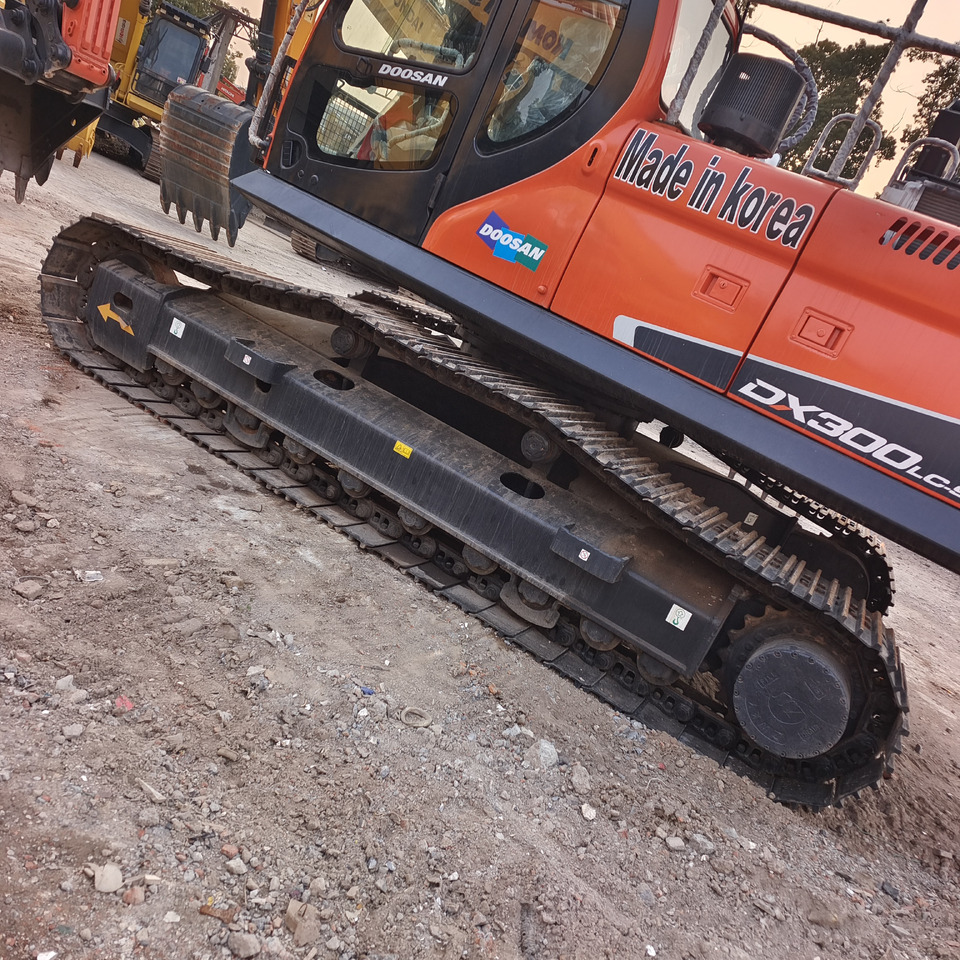 DOOSAN DX300 LC - 9C DX 300 LCA - Excavadora de cadenas: foto 2 DOOSAN DX300 LC - 9C DX 300 LCA - Excavadora de cadenas: foto 2
