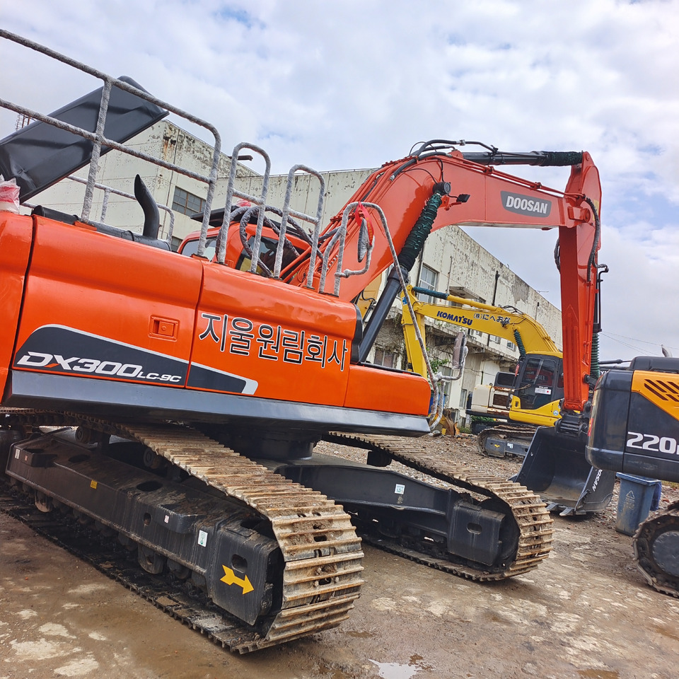 DOOSAN DX300 LC - 9C DX300LCA - Excavadora de cadenas: foto 2 DOOSAN DX300 LC - 9C DX300LCA - Excavadora de cadenas: foto 2