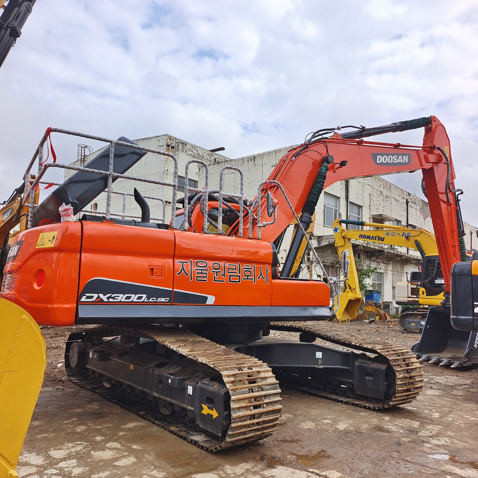 DOOSAN DX300 LC - 9C DX300LCA - Excavadora de cadenas: foto 1 DOOSAN DX300 LC - 9C DX300LCA - Excavadora de cadenas: foto 1