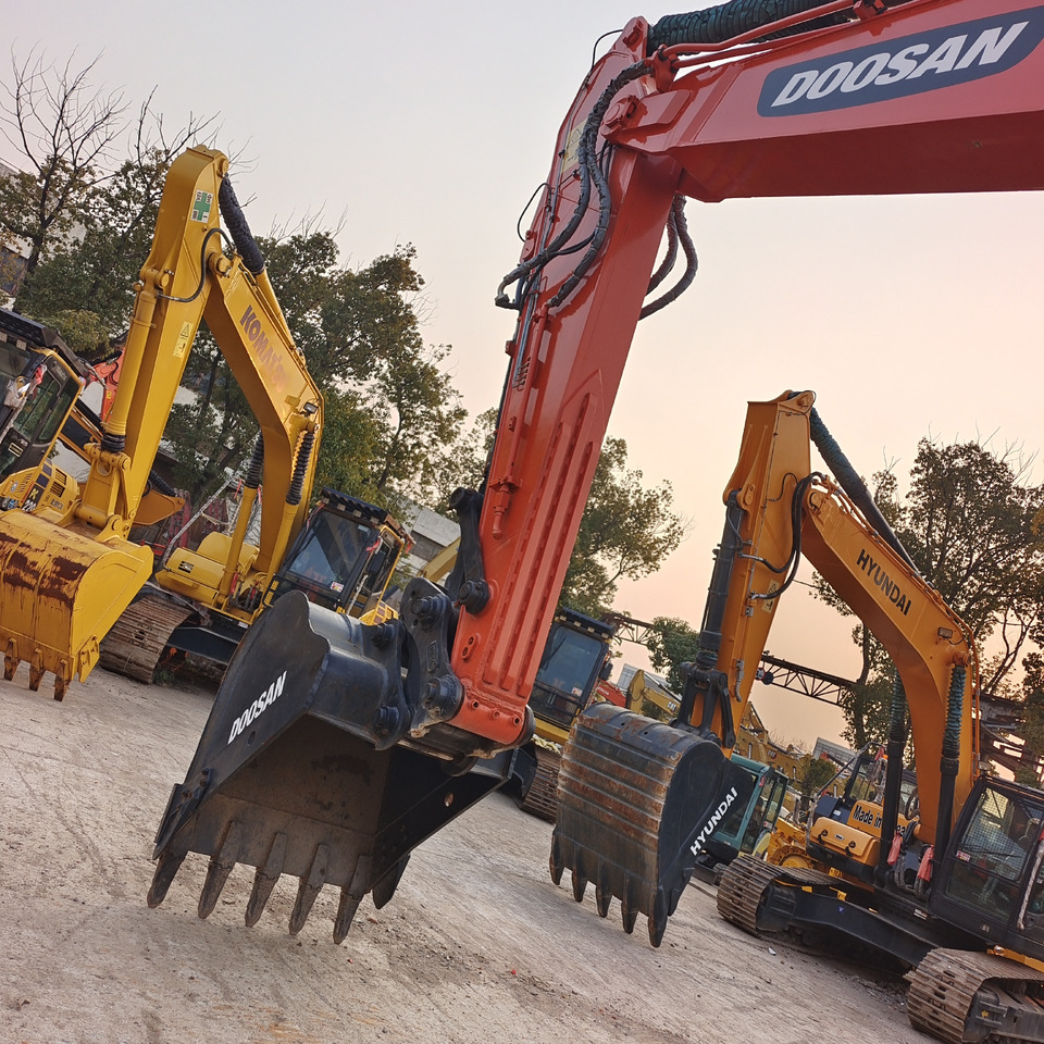 DOOSAN DX300LC-9C DX300LCA - Excavadora de cadenas: foto 4 DOOSAN DX300LC-9C DX300LCA - Excavadora de cadenas: foto 4