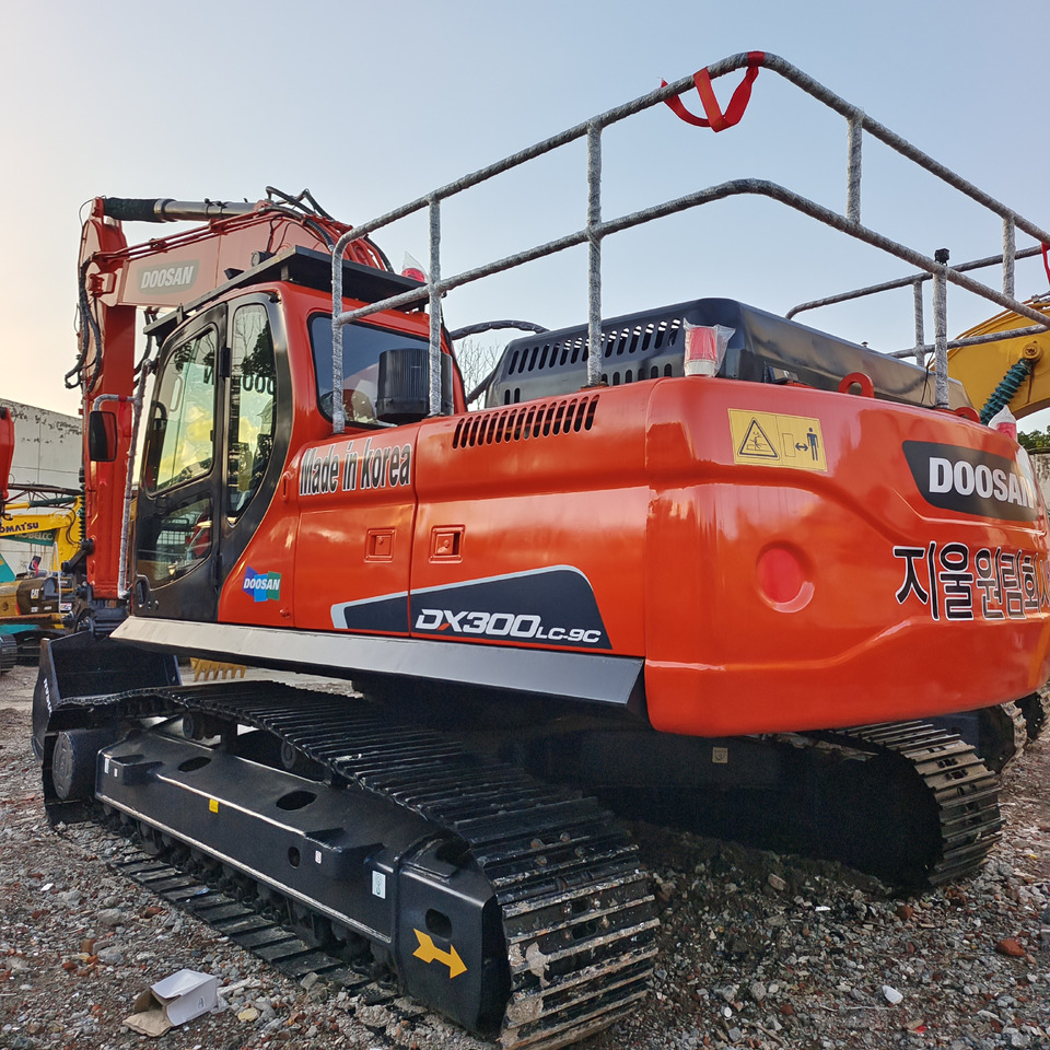 DOOSAN DX300LC-9C DX300LCA - Excavadora de cadenas: foto 1 DOOSAN DX300LC-9C DX300LCA - Excavadora de cadenas: foto 1