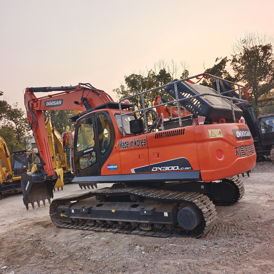DOOSAN DX300LC-9C DX300LCA - Excavadora de cadenas: foto 1 DOOSAN DX300LC-9C DX300LCA - Excavadora de cadenas: foto 1