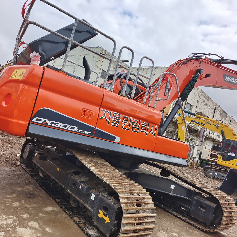 DOOSAN DX300LCA DX300LC-9C - Excavadora de cadenas: foto 2 DOOSAN DX300LCA DX300LC-9C - Excavadora de cadenas: foto 2