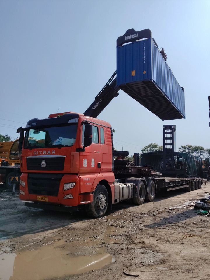 FANTUZZI CS45KM 45 ton - Reach stacker: foto 2 FANTUZZI CS45KM 45 ton - Reach stacker: foto 2