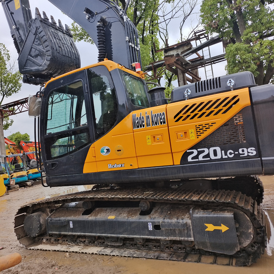 HYUNDAI 220 LC - 9 S 220LC - 9 T - Excavadora de cadenas: foto 2 HYUNDAI 220 LC - 9 S 220LC - 9 T - Excavadora de cadenas: foto 2