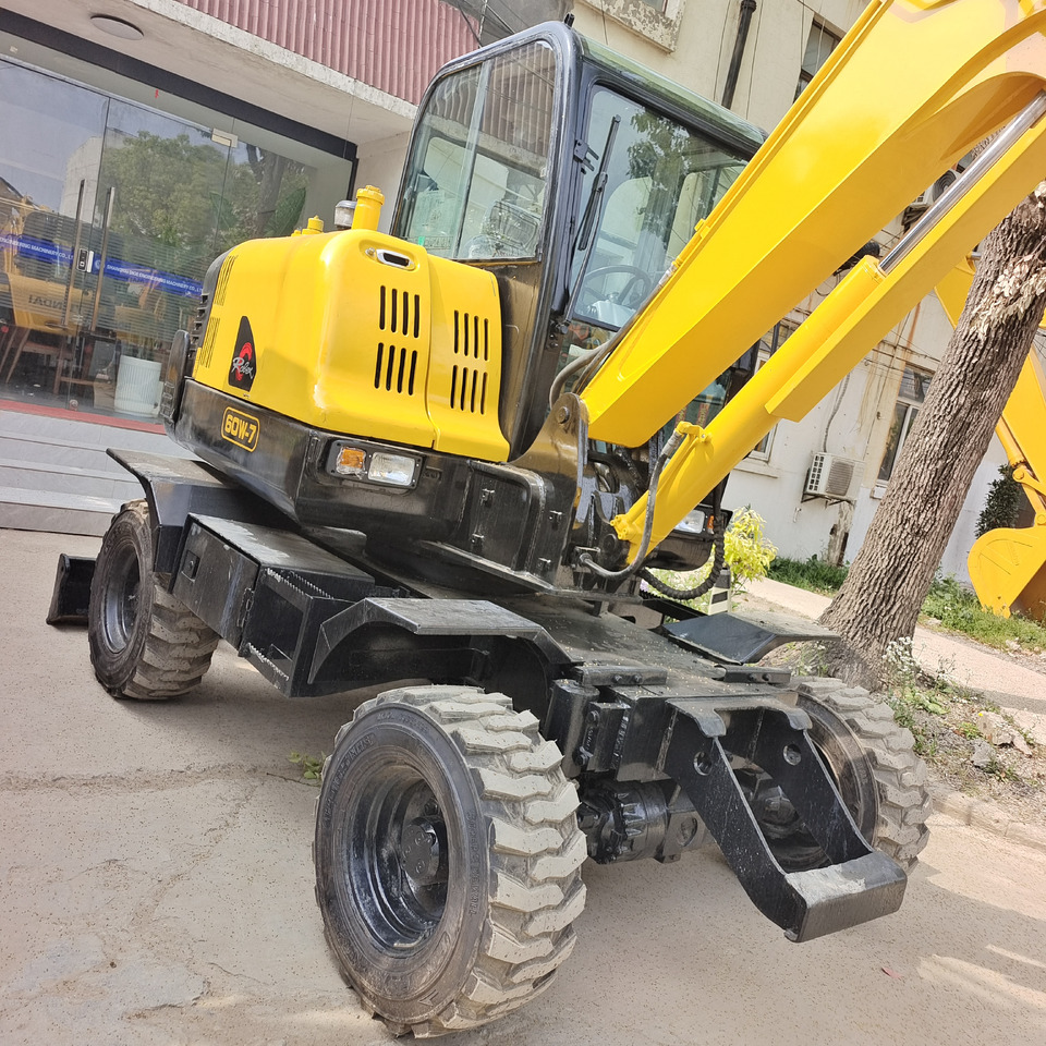 HYUNDAI R60W-7 - Excavadora de ruedas: foto 2 HYUNDAI R60W-7 - Excavadora de ruedas: foto 2