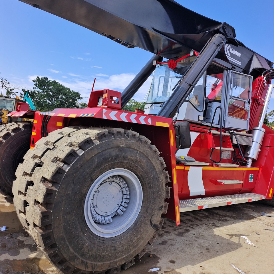 KALMAR DRF 450 DRT450 DRT DRD DRU 450 45 TON - Reach stacker: foto 4 KALMAR DRF 450 DRT450 DRT DRD DRU 450 45 TON - Reach stacker: foto 4