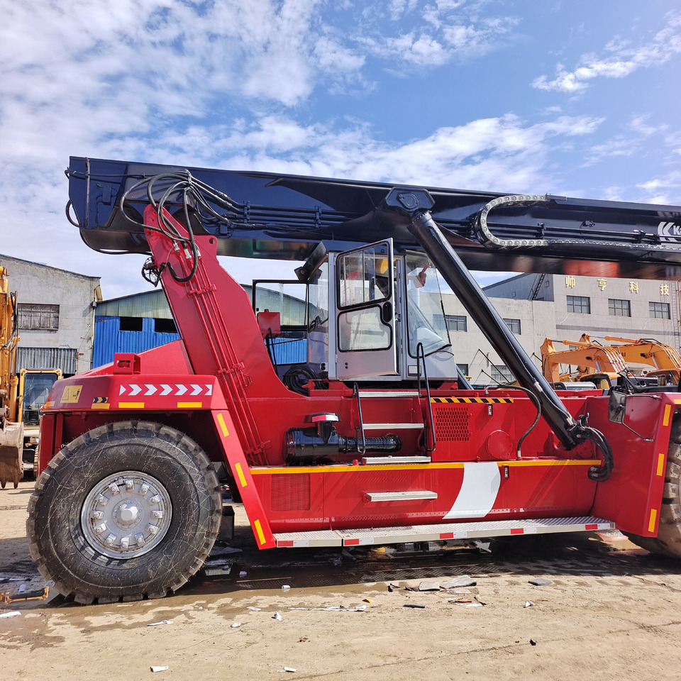 Reach stacker KALMAR DRF450: foto 8 Reach stacker KALMAR DRF450: foto 8