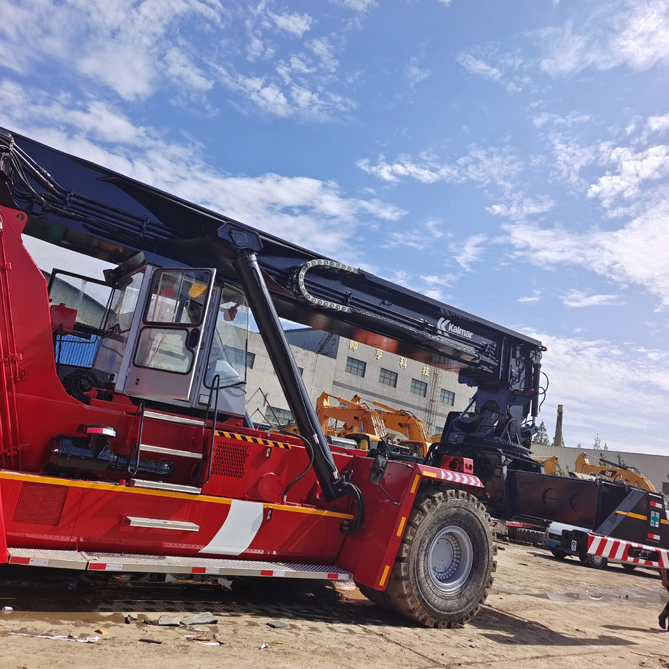 Reach stacker KALMAR DRF450: foto 9 Reach stacker KALMAR DRF450: foto 9