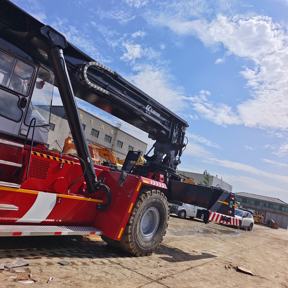 Reach stacker KALMAR DRF450: foto 15 Reach stacker KALMAR DRF450: foto 15