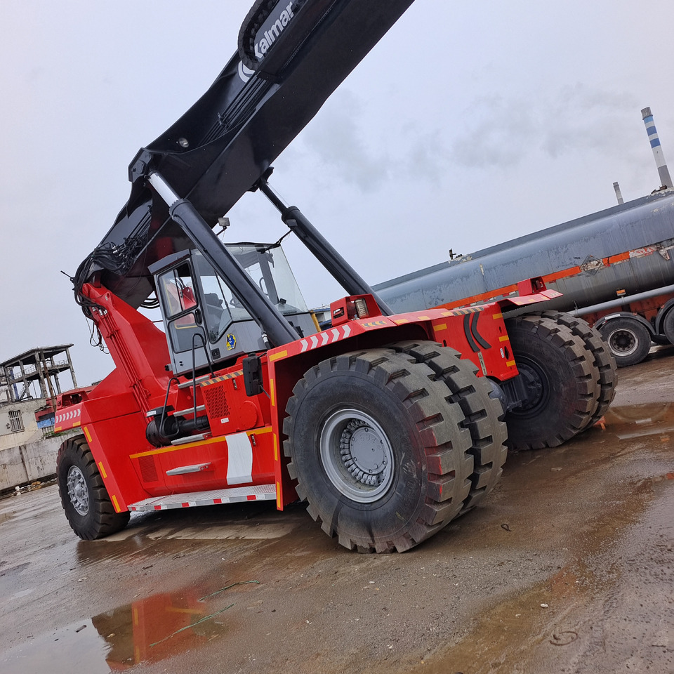 KALMAR DRF450 - Reach stacker: foto 4 KALMAR DRF450 - Reach stacker: foto 4