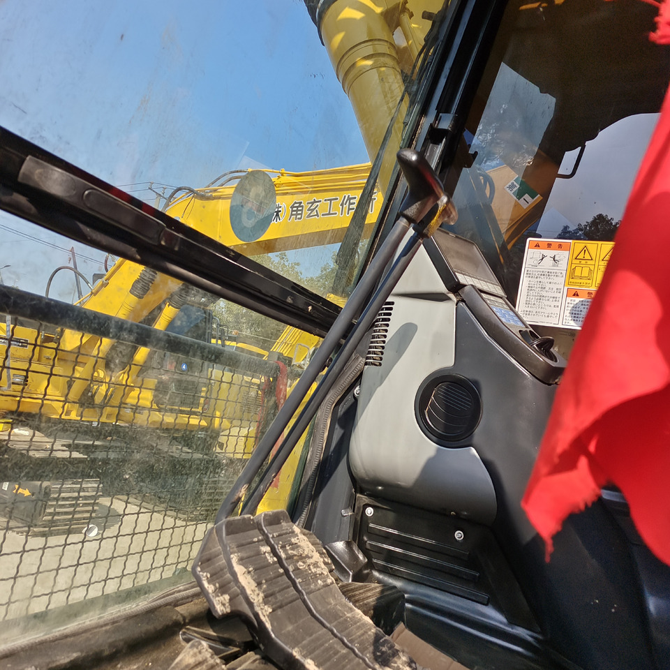 KOMATSU PC200-8 - Excavadora de cadenas: foto 5 KOMATSU PC200-8 - Excavadora de cadenas: foto 5