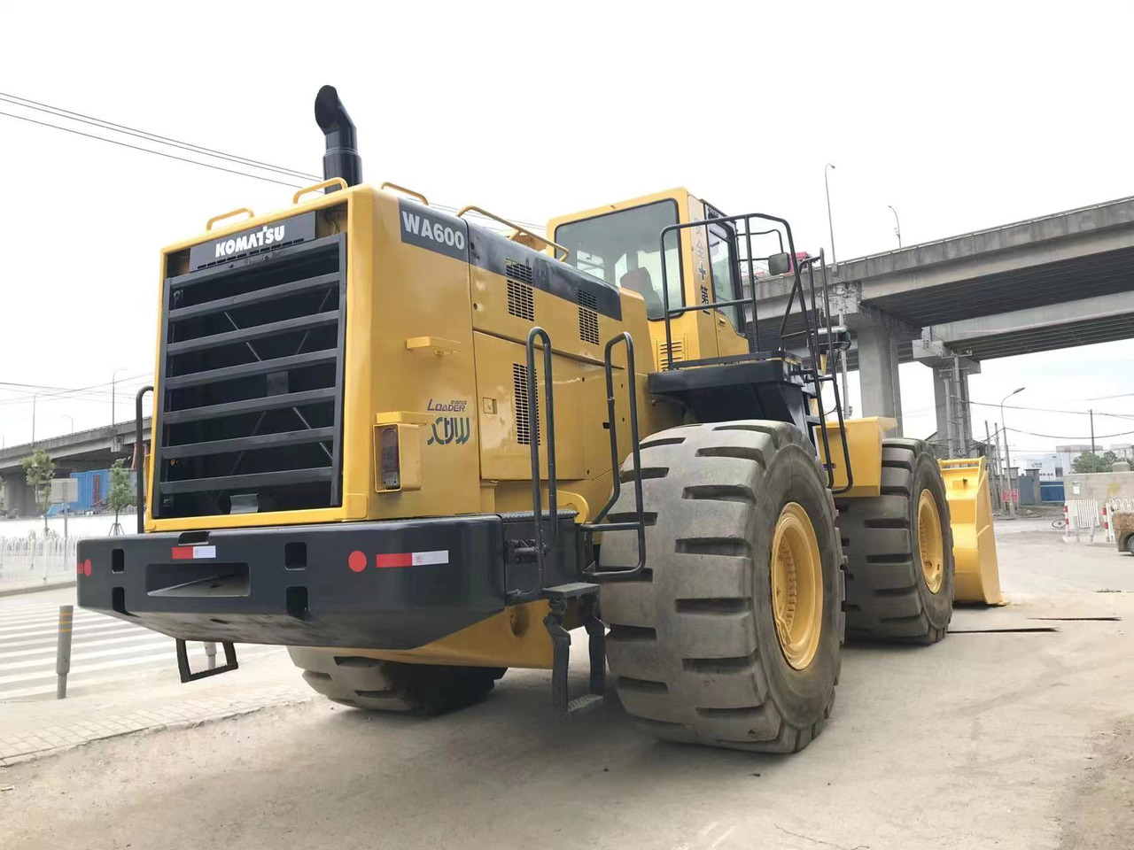 KOMATSU WA 600 - Cargadora de ruedas: foto 4 KOMATSU WA 600 - Cargadora de ruedas: foto 4