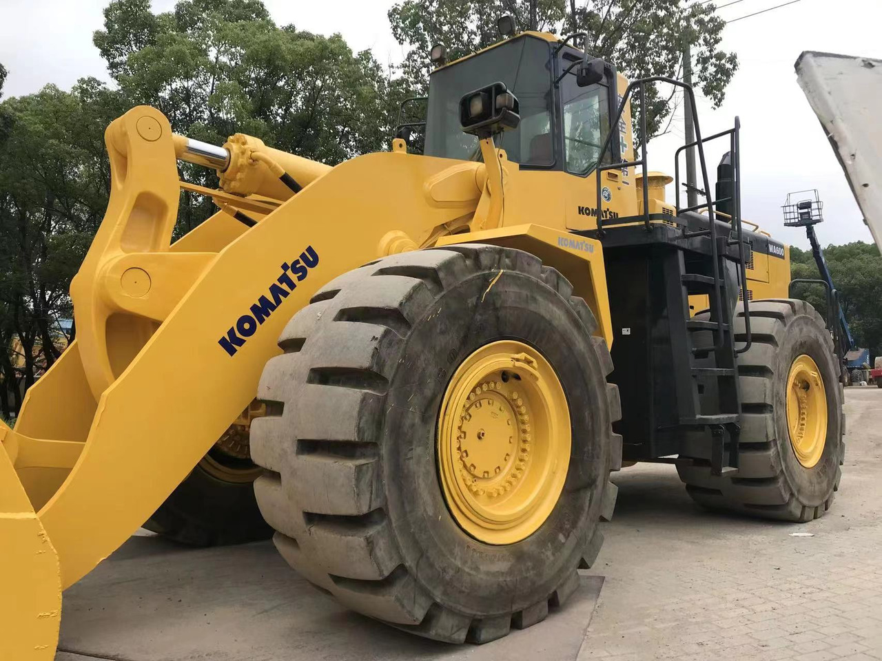 KOMATSU WA600-6 - Cargadora de ruedas: foto 3 KOMATSU WA600-6 - Cargadora de ruedas: foto 3