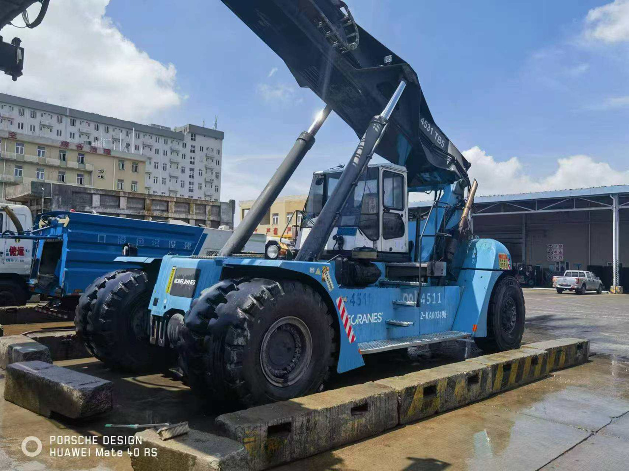 KONECRANES SMV 4531 TB5 - Reach stacker: foto 1 KONECRANES SMV 4531 TB5 - Reach stacker: foto 1